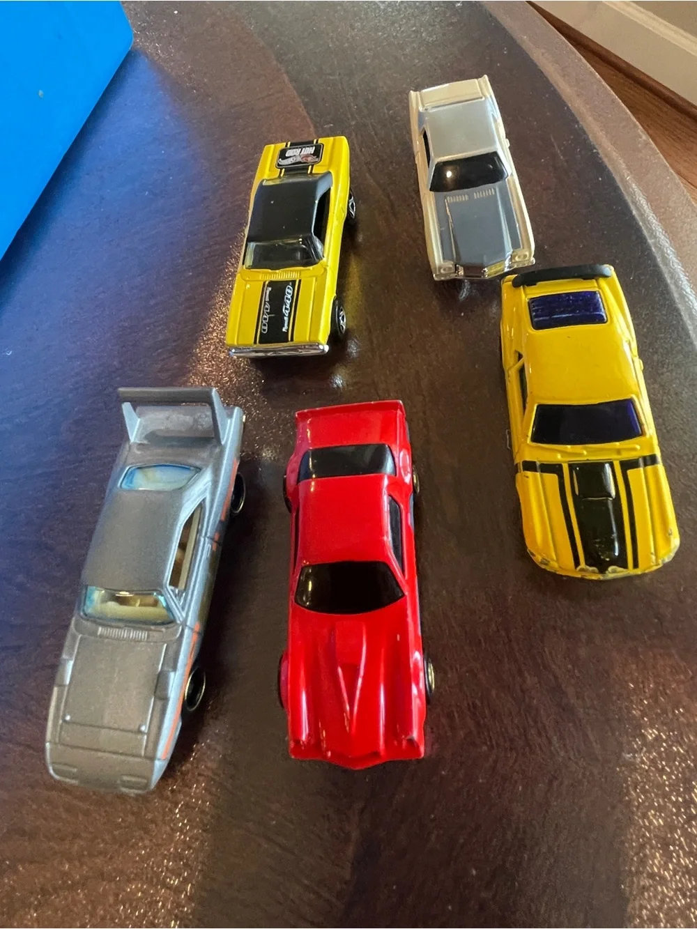 Set of (5) 1:64 diecast muscle cars